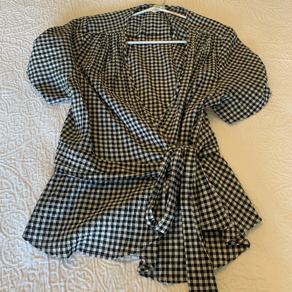 Checkered wrap top